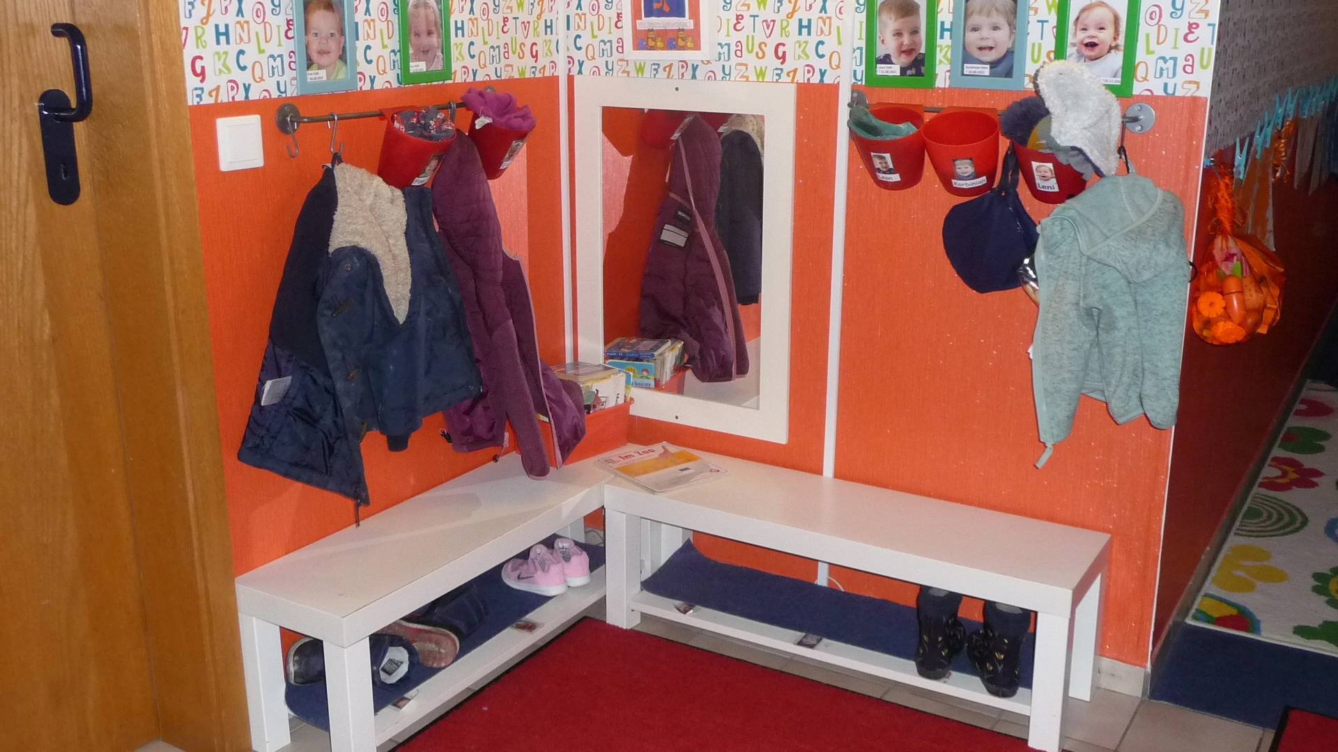 Garderobenbereich - hier heiße ich Eltern und Kinder willkommen